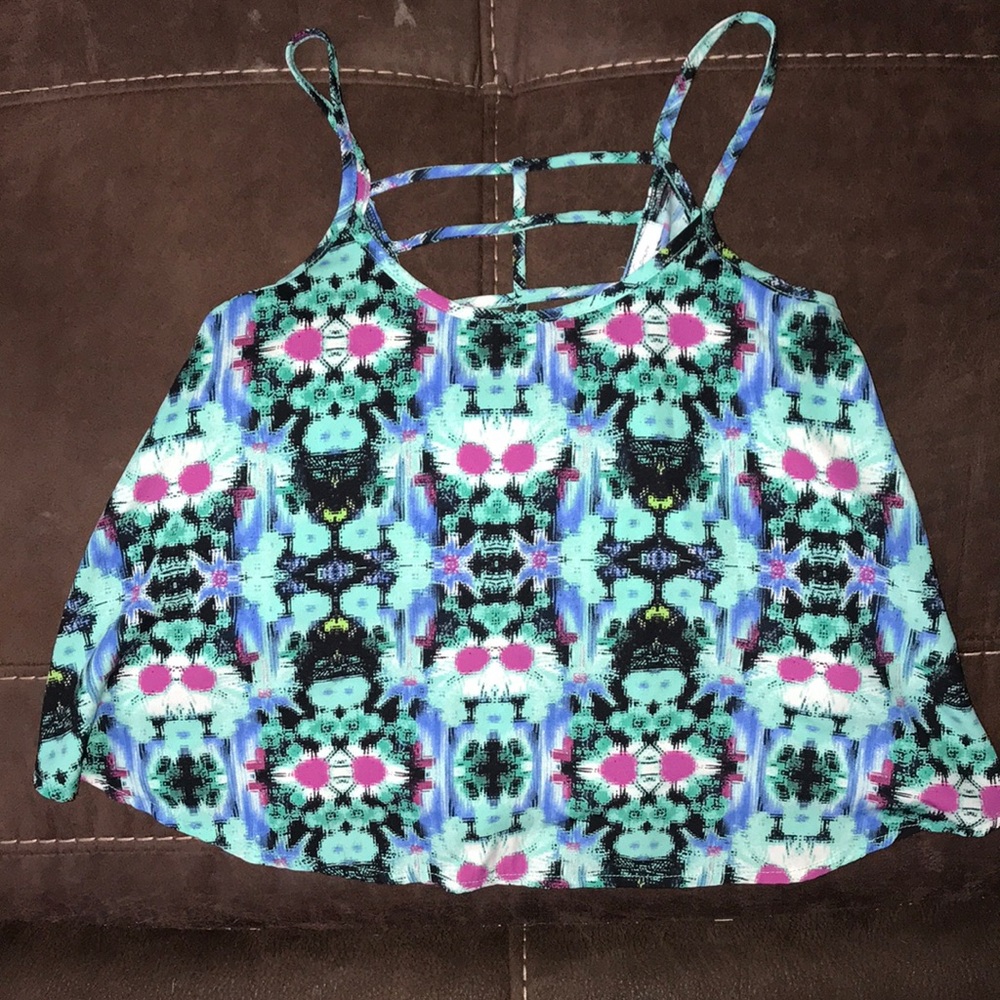 🦚Flowy floral pixel patterned crop top🦚
